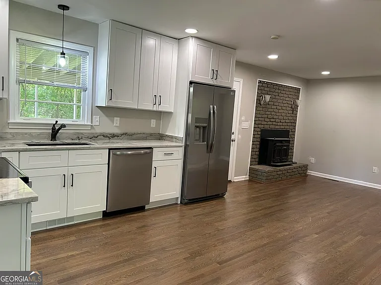 720 Jewel Pl — Photo 10