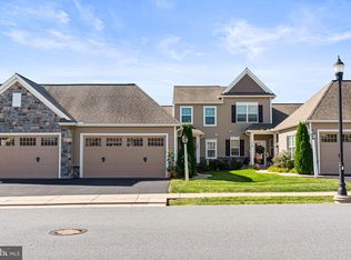 106 S Village Cir, Palmyra, PA 17078