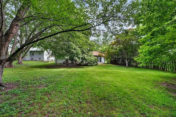 8134 Old Prairie Ct — Photo 24