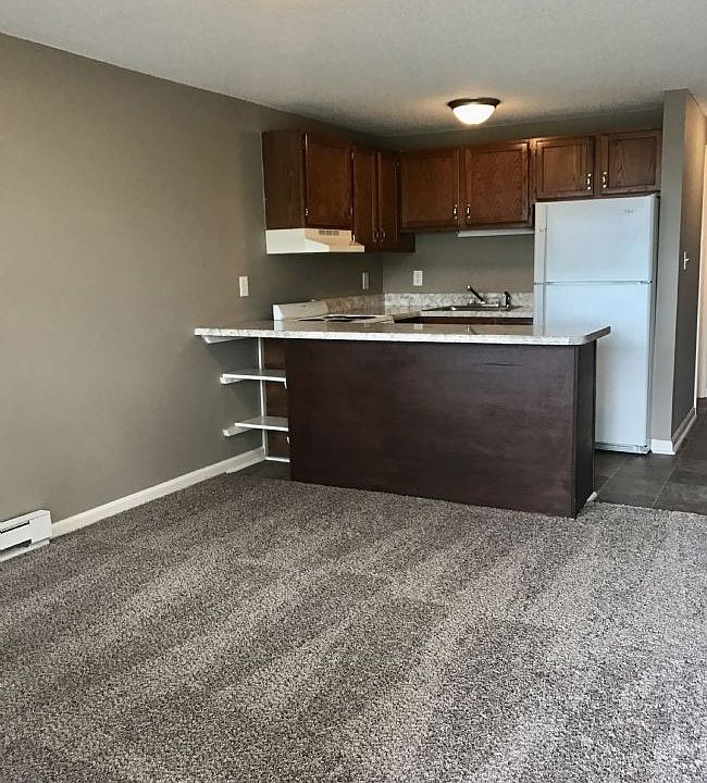 2nd image of 435 N 1st St