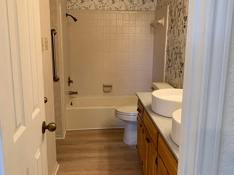 2745 Bandera Hwy #6 — Photo 6