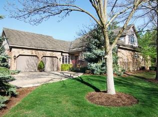 1 Berkshire Ln, Burr Ridge, IL 60527