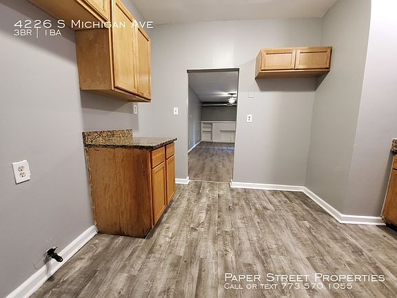 3rd image of 4226 S Michigan Ave
