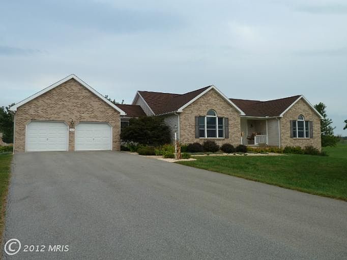 2nd image of 7625 Limousine Ln