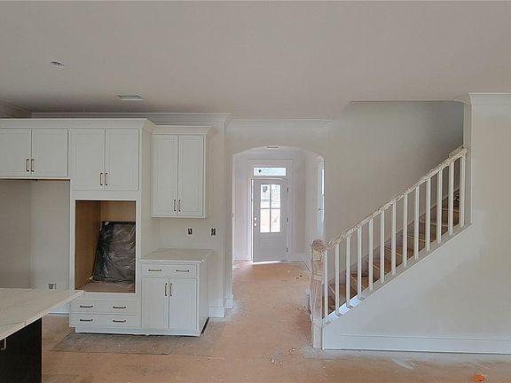 4th image of 533 16th Cir