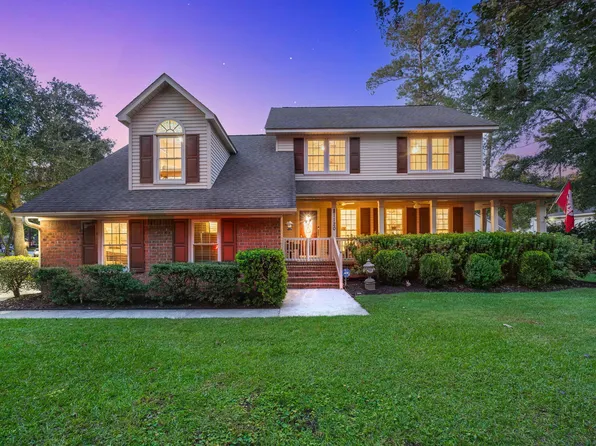 1120 Trotters Blvd, Summerville, SC 29483