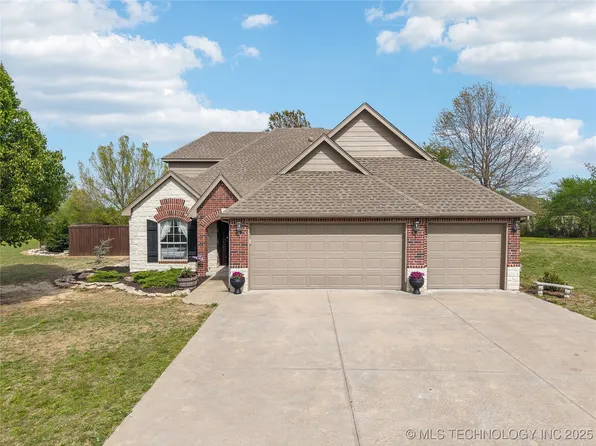 4971 Trade Wind Dr, Oologah, OK 74053