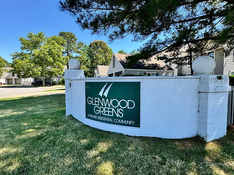 5036 Glenwood Way — Photo 41