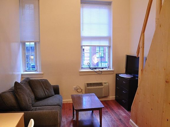 2nd image of 131 W 15th St #3