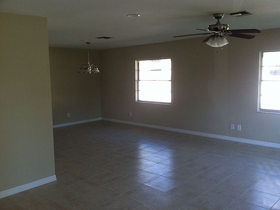 Large Living Room/Dining Room