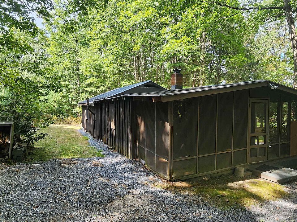 1st image of 70 Brooks Ln