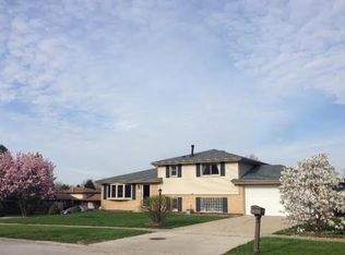 8506 Walnut Ave, Orland Park, IL 60462