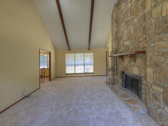 5th image of 2604 E Parkwood Dr