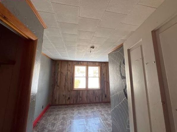322 Beale Ave, Leechburg, PA 15656