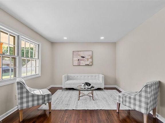2nd image of 3106 Goodall Dr