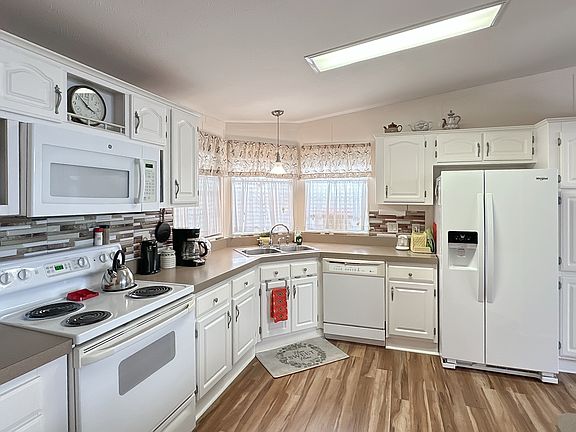 5th image of 809 E Norman St #2590