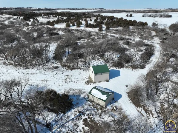 15145 Booth Creek Rd, Olsburg, KS 66520