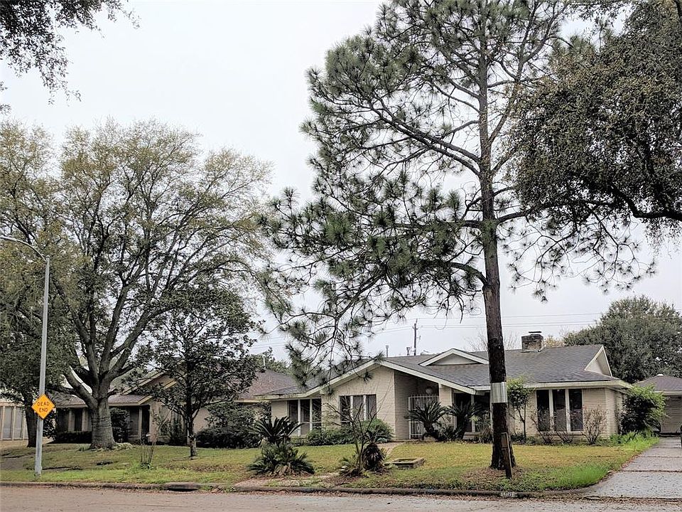 1st image of 10810 Braes Bayou Dr