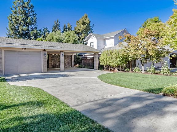 2nd image of 1127 Lincoln Ct