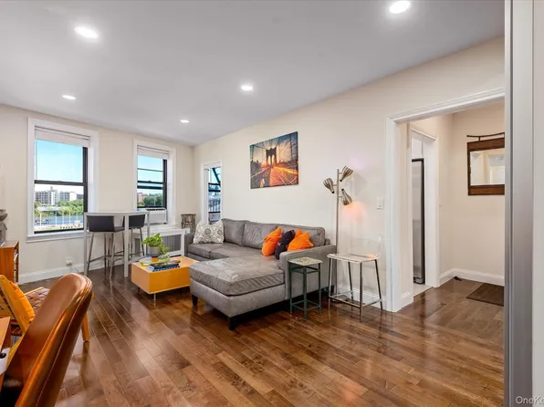 270 Seaman Avenue #D3, New York (Manhattan), NY 10034