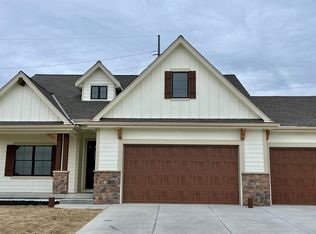 20505 Ogden St, Elkhorn, NE 68022