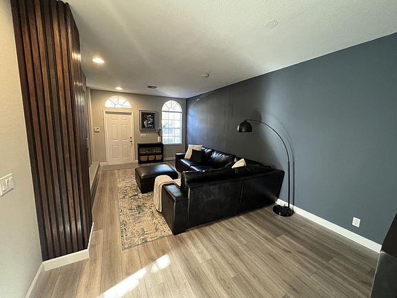 4th image of 7371 Briella Drive