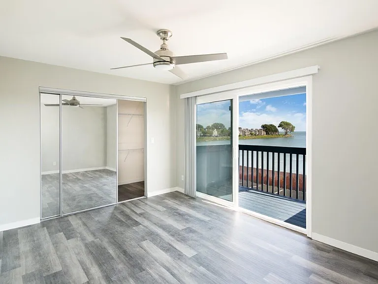 Bay Vista — Photo 12