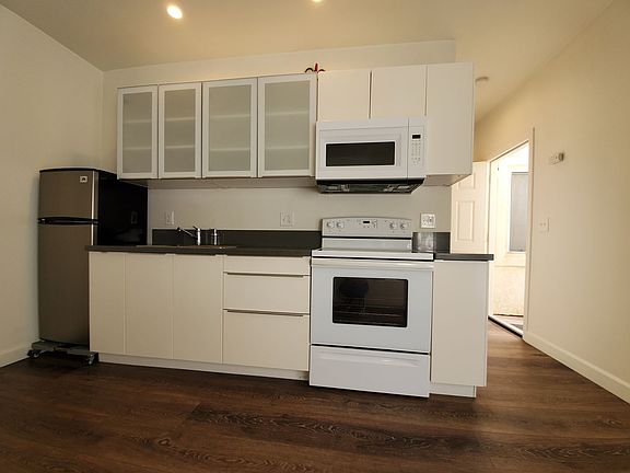 2nd image of 4927 Seascape Dr Unit 2