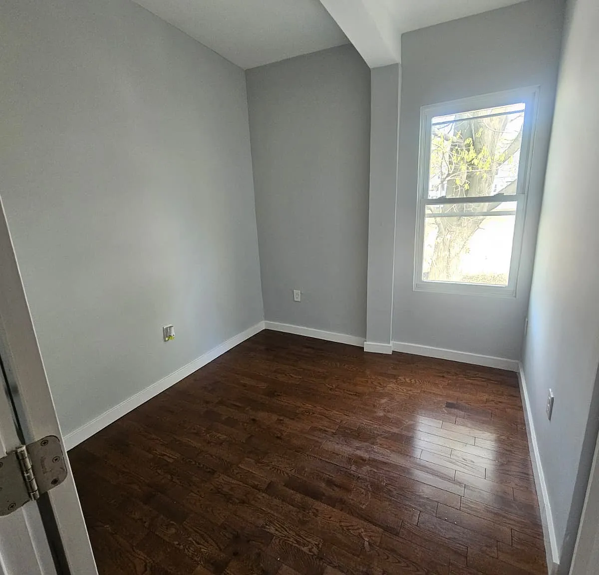 4 bed, 1.5 bath, $2,000 — Photo 1