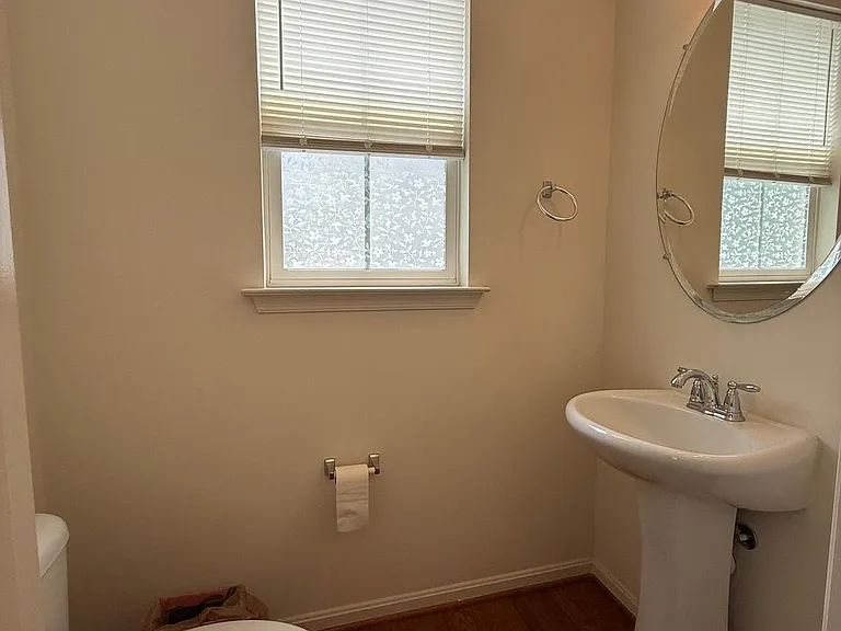 10215 Daventry Dr — Photo 17