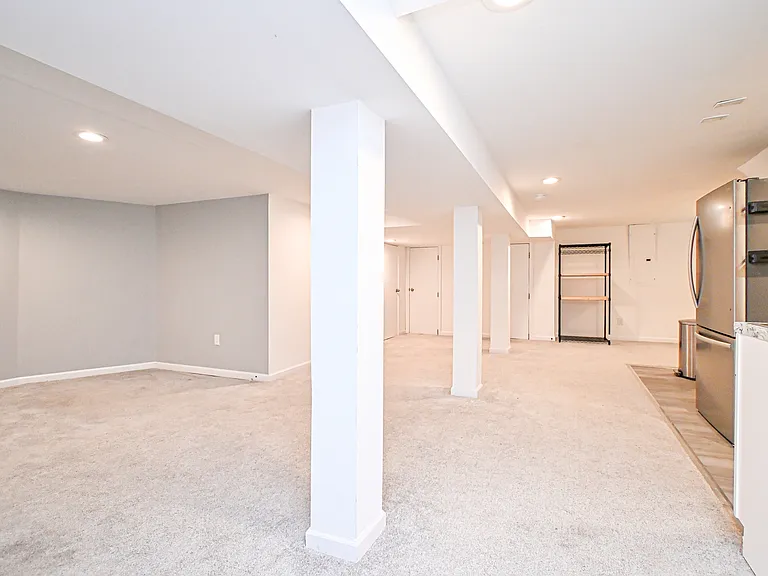2216 Burnett Ave #2 — Photo 8