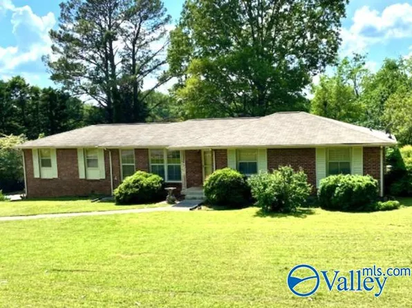 8104 Camille Dr SE, Huntsville, AL 35802