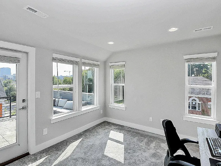 1103 Shuman View Ct — Photo 23