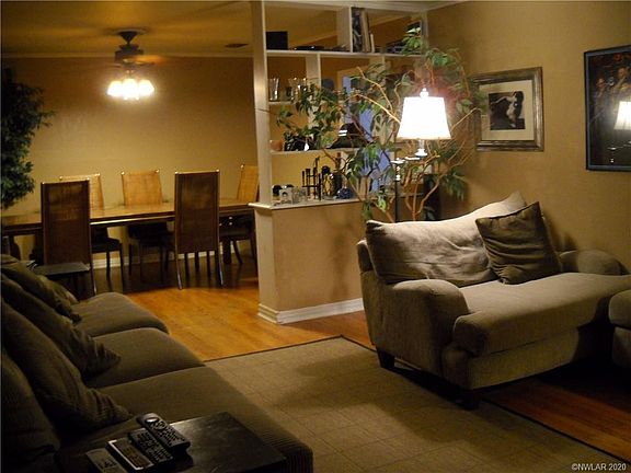 3rd image of 104 Carroll St