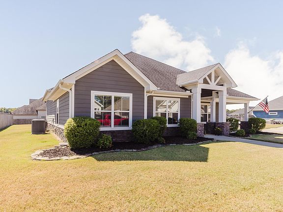 3rd image of 4309 Sloan Dr