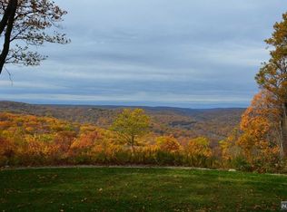 12 Sheep Rock Rd, Kinnelon, NJ 07405