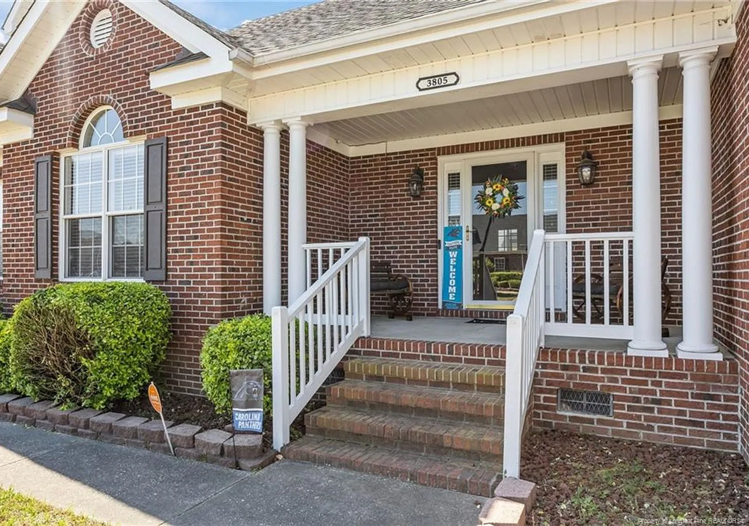 Stunning 4-Bedroom Brick Ranch with Bonus Room, Mother-in-Law Suite & Theater/Game Room — Photo 3