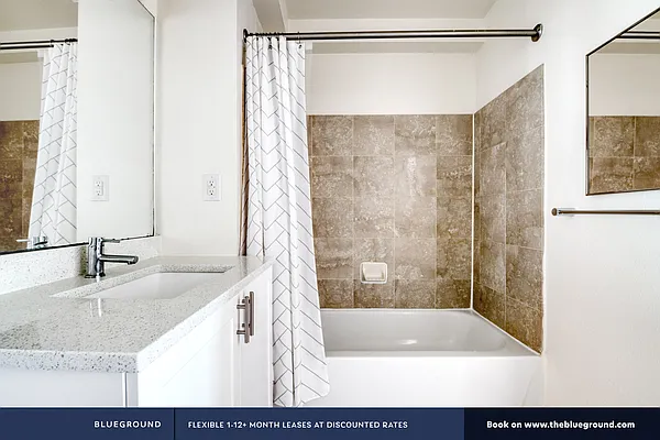 Rented by The Blueground | media 252