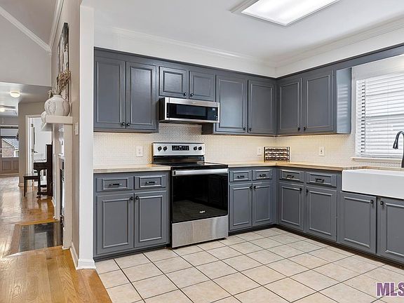 5th image of 18617 White Oak Dr