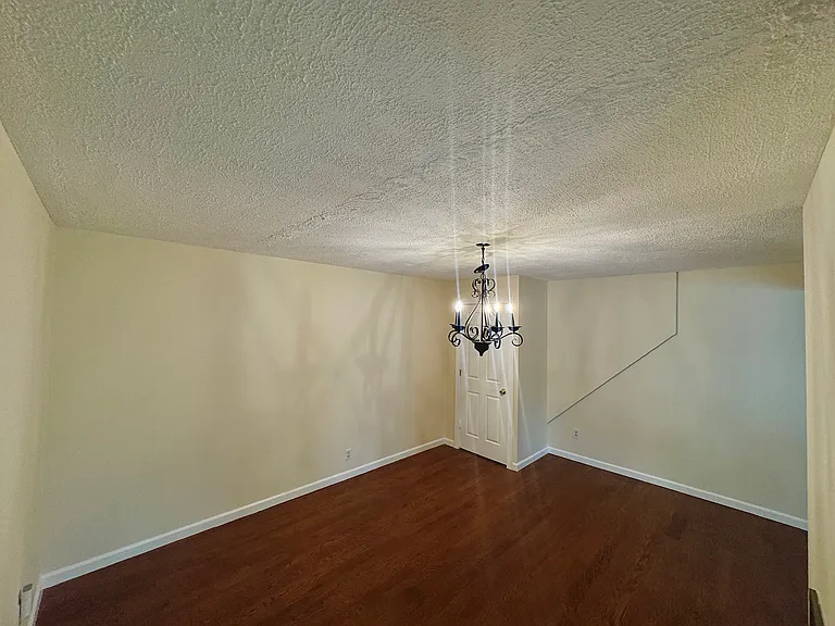 11 Admiral Ln #1 — Photo 2