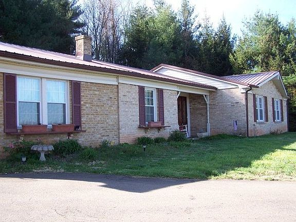 3rd image of 108 Abbey Ln