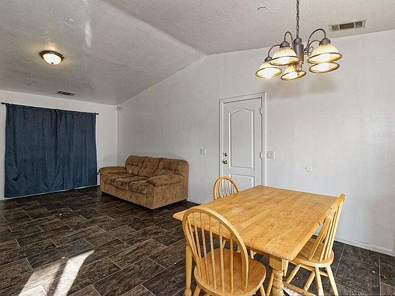 3rd image of 10045 Ladera Ave