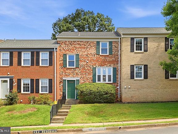 2nd image of 1003 Salisbury Ct