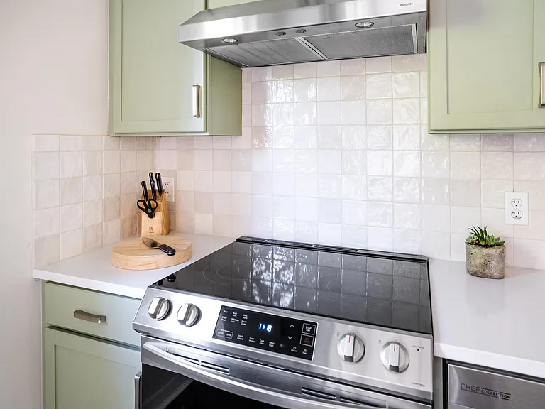 620 Glen Iris Dr NE #217 — Photo 6