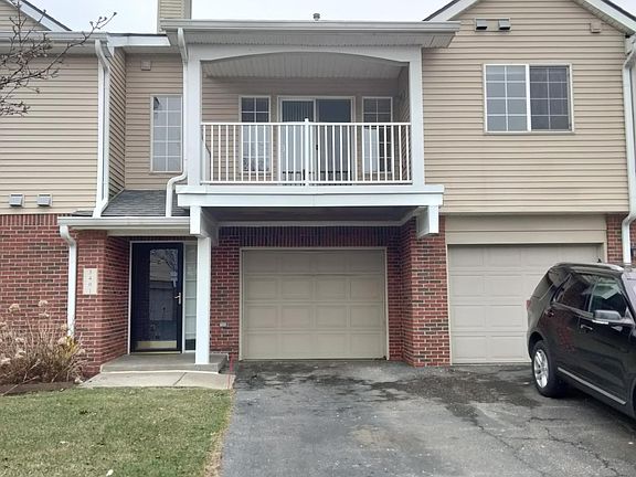 3rd image of 3401 Skyline Dr #114
