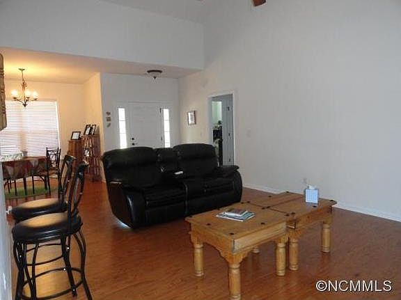 5th image of 55 Brookstone Ct