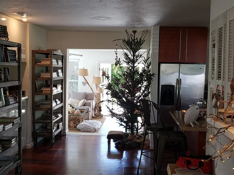 10760 NE 2nd Pl — Photo 4