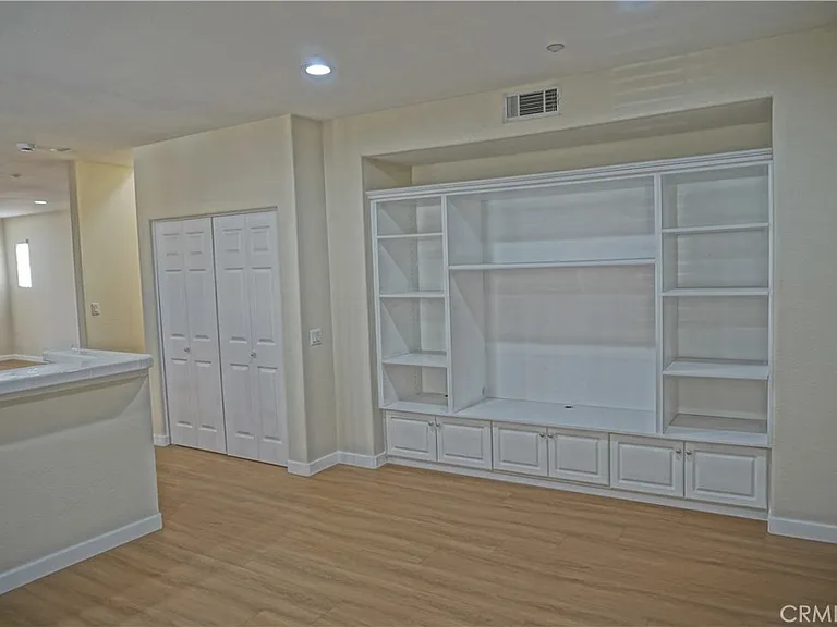 1372 McFadden Dr — Photo 11