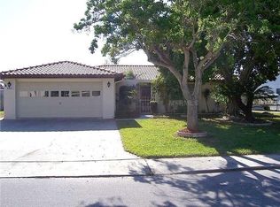 9901 Tradewinds Dr, Port Richey, FL 34668