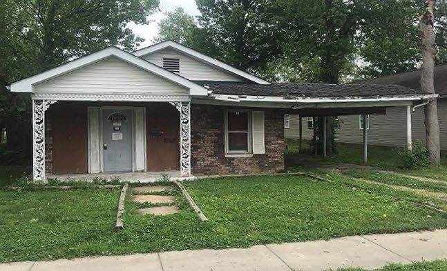 1st image of 703 S Bentley St